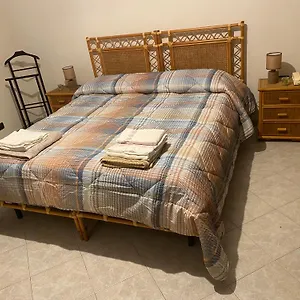 Apartament Maeri, Augusta